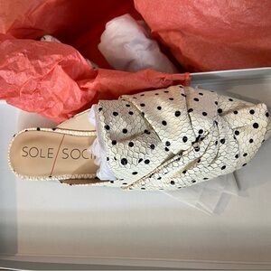 Sole Society Women's Cream and Black Polka Dot Shoes brand new